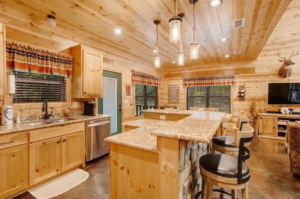 Photo 27 — 29 Candlefish Road, Broken Bow, OK 74728
