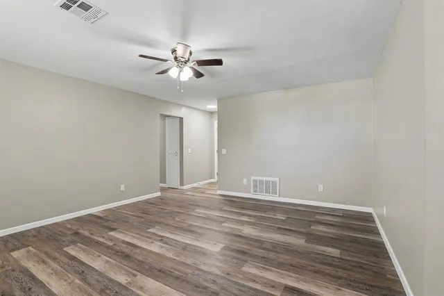 Photo 3 — 2012 Mary Avenue, Seminole, OK 74868