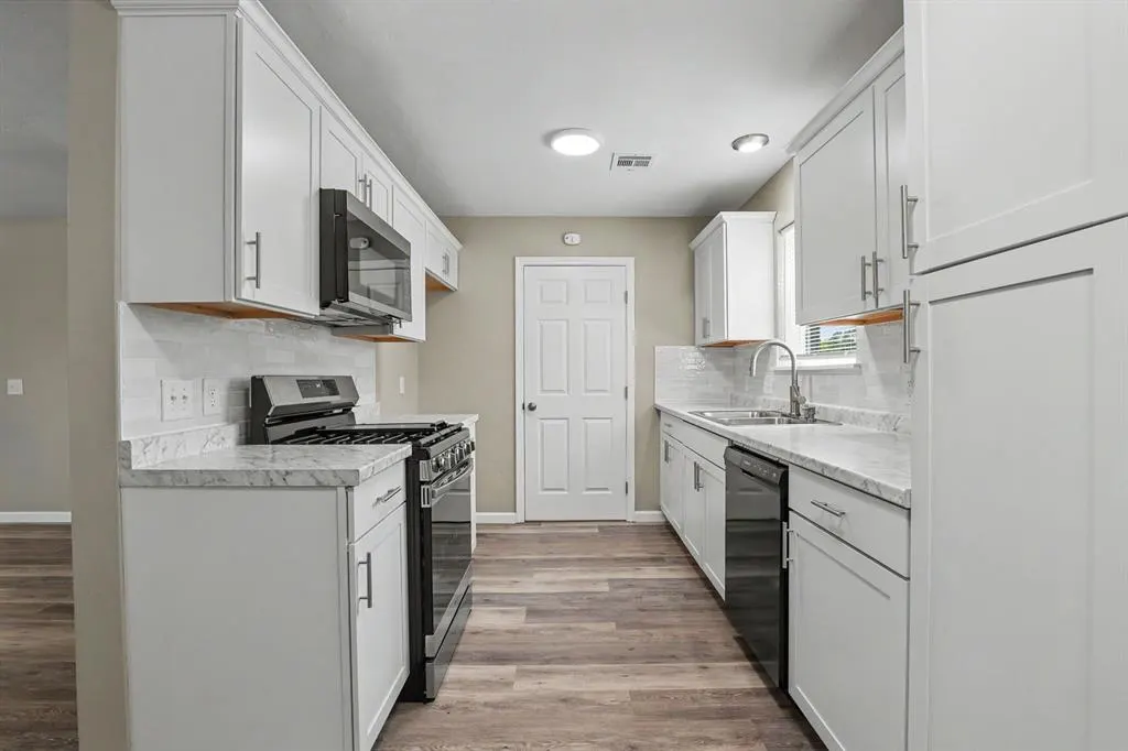 Photo 4 — 2012 Mary Avenue, Seminole, OK 74868