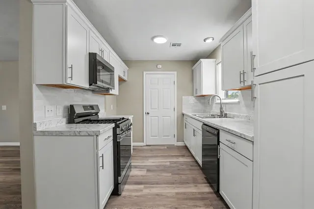 Photo 4 — 2012 Mary Avenue, Seminole, OK 74868