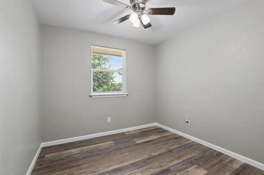 Photo 12 — 2012 Mary Avenue, Seminole, OK 74868
