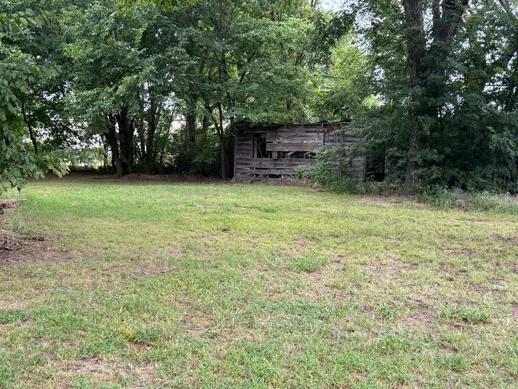 Photo 7 — 106 S 4th Avenue, Stroud, OK 74079