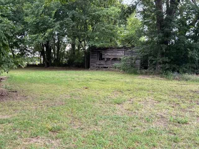Photo 7 — 106 S 4th Avenue, Stroud, OK 74079