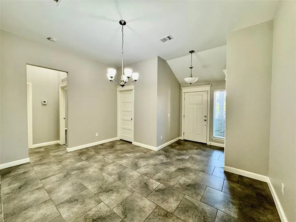 Photo 5 — 1001 Merlin Drive 1001 - 1003, Norman, OK 73072