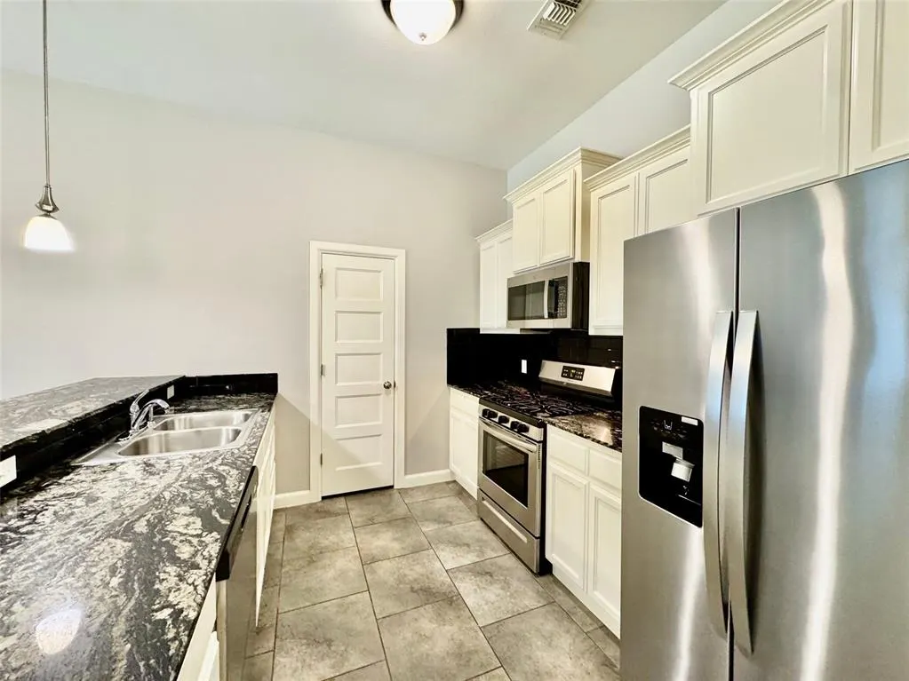 Photo 15 — 1001 Merlin Drive 1001 - 1003, Norman, OK 73072