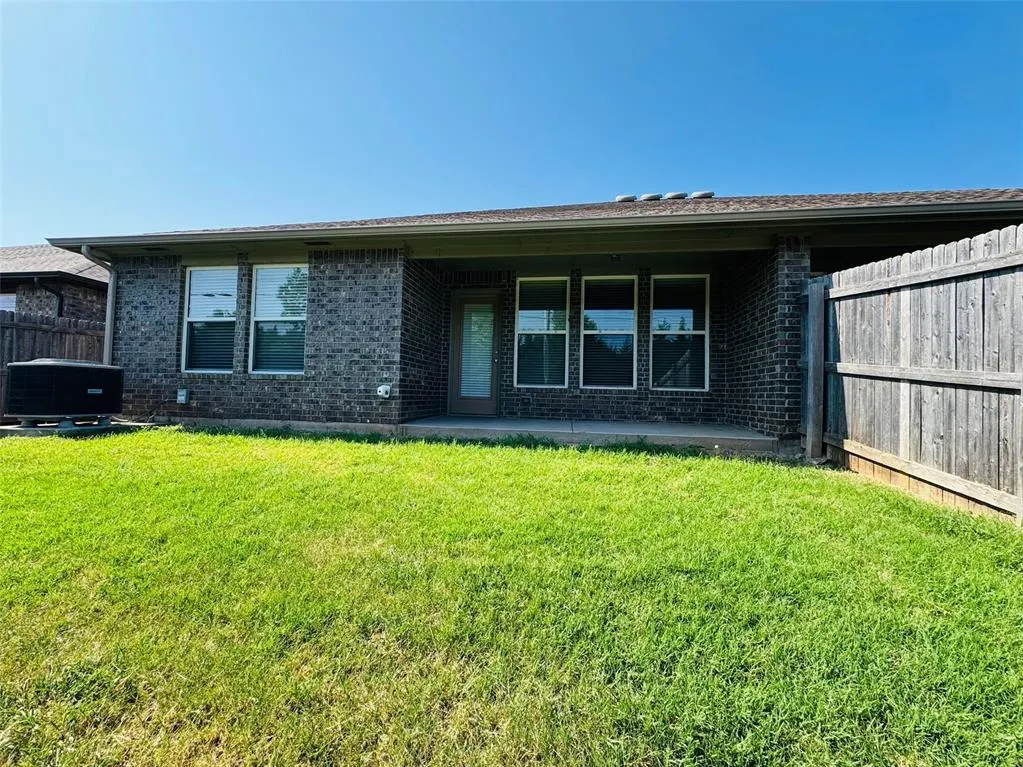 Photo 32 — 1001 Merlin Drive 1001 - 1003, Norman, OK 73072