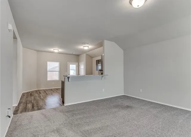 Photo 6 — 9505 NW 119th Street, Yukon, OK 73099