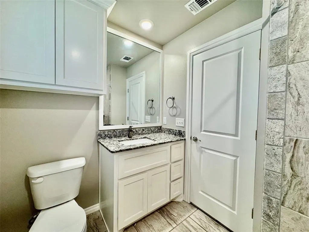 Photo 32 — 828 E Barajas Terrace, Mustang, OK 73064