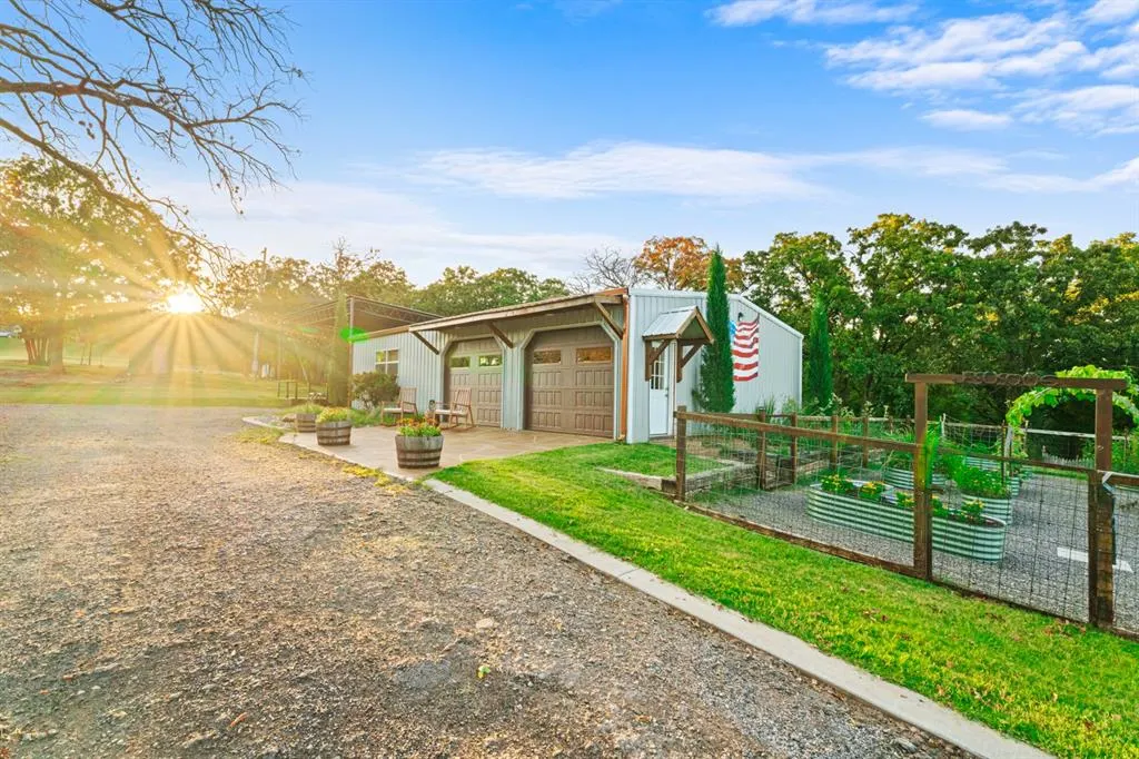 Photo 3 — 11600 E Coffee Creek Road, Arcadia, OK 73007