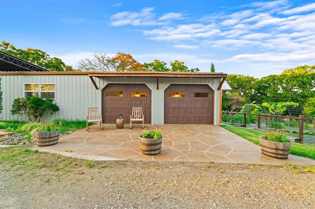 Photo 5 — 11600 E Coffee Creek Road, Arcadia, OK 73007
