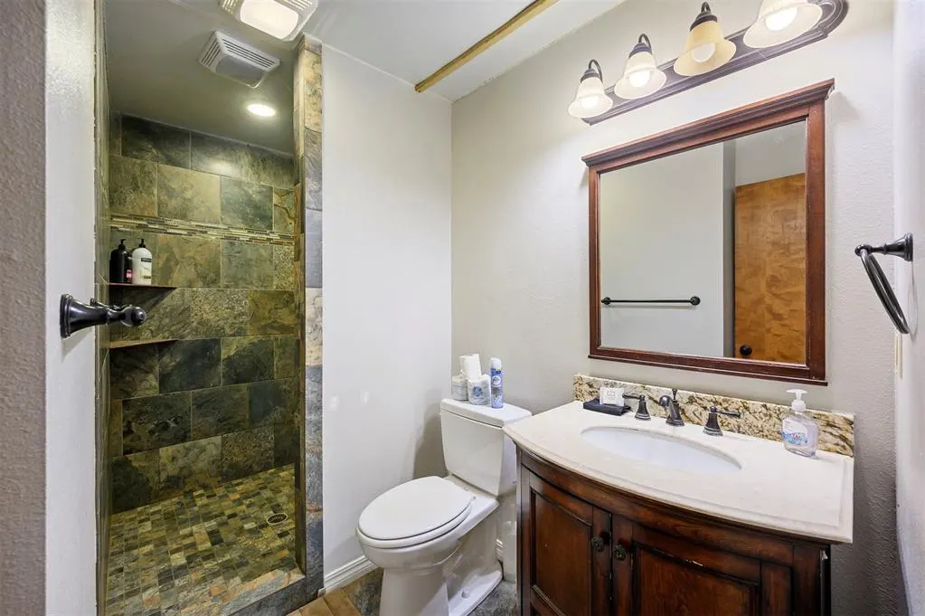 Photo 5 — 334 Shrouder Road, Broken Bow, OK 74728