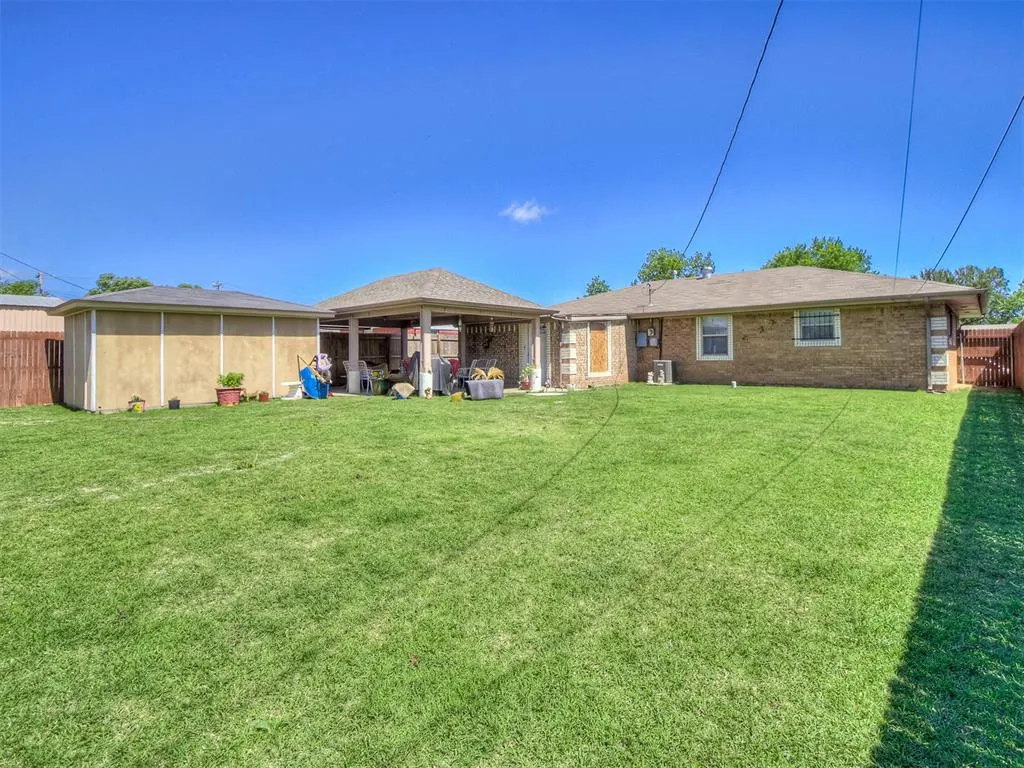 Photo 3 — 2612 SW 71st Street, Oklahoma City, OK 73159