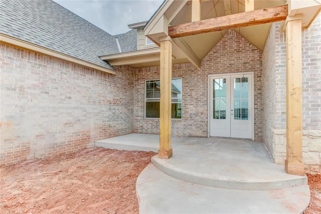 Photo 3 — 1913 Providence Drive, Norman, OK 73071