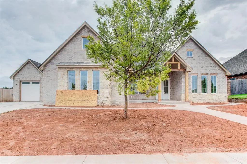 Photo 5 — 1913 Providence Drive, Norman, OK 73071