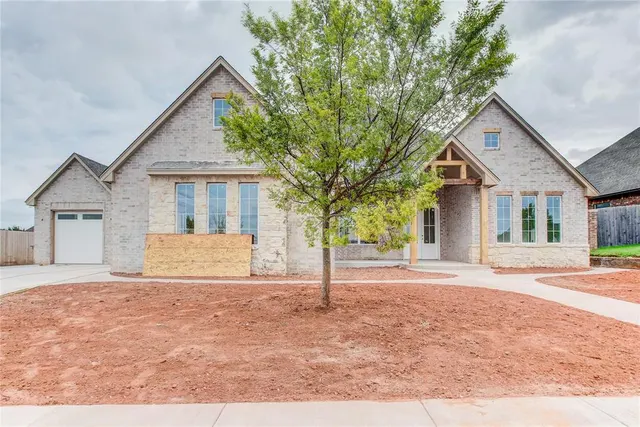 Photo 5 — 1913 Providence Drive, Norman, OK 73071