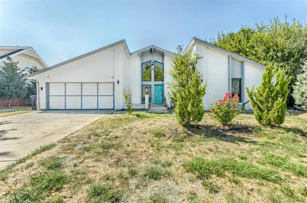 Front exterior — 7318 NW 106th, Oklahoma City, OK 73162