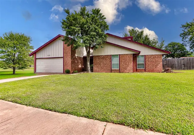 Photo 2 — 2115 Teresa Drive, Norman, OK 73071