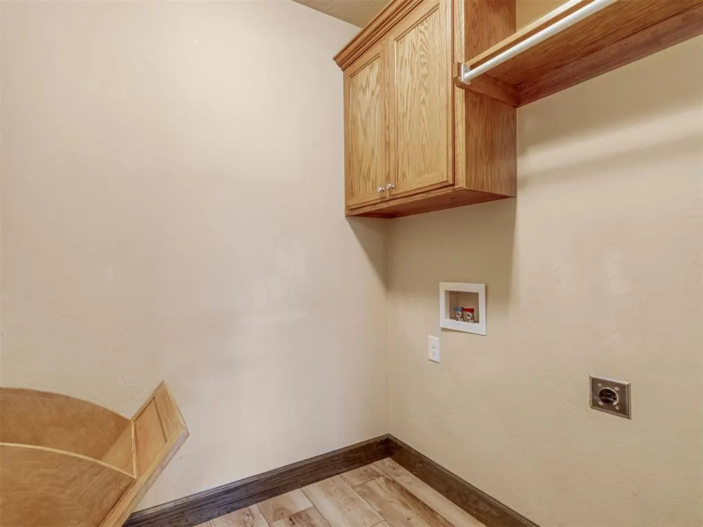 Photo 35 — 825 Oak Creek Drive, Moore, OK 73160