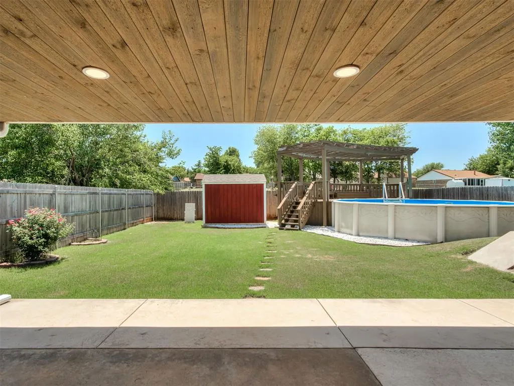 Photo 36 — 825 Oak Creek Drive, Moore, OK 73160