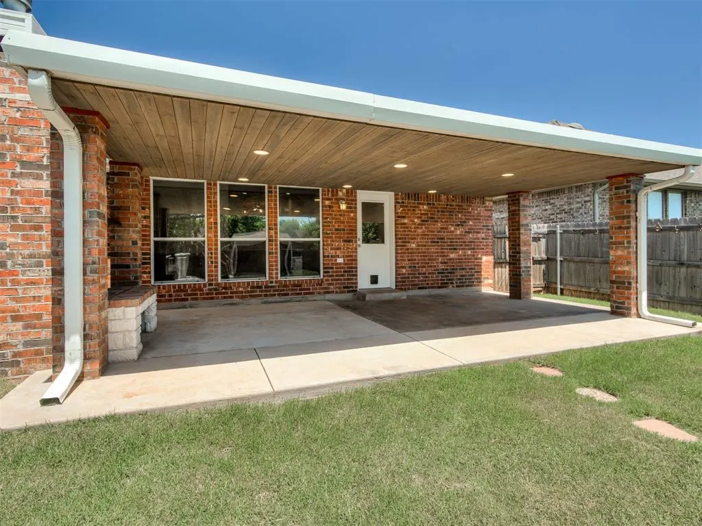 Photo 38 — 825 Oak Creek Drive, Moore, OK 73160