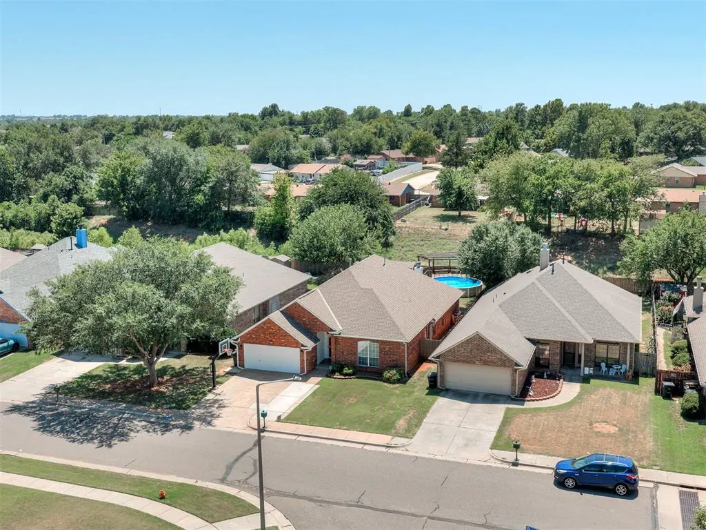 Photo 45 — 825 Oak Creek Drive, Moore, OK 73160