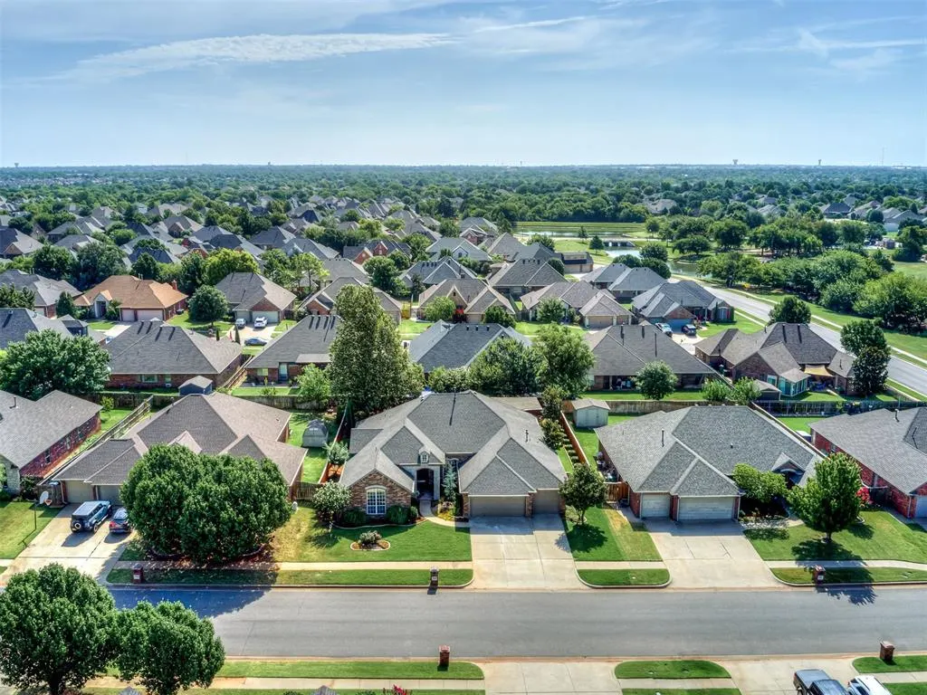 Photo 42 — 17008 Platinum Lane, Edmond, OK 73012