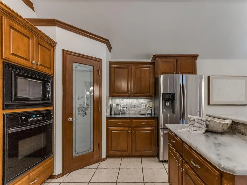 Photo 14 — 10604 NW 38th Street, Yukon, OK 73099