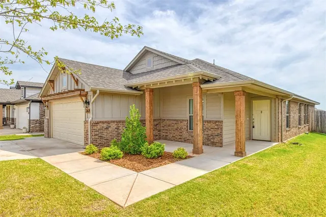 Photo 2 — 3621 Cassidy Drive, Norman, OK 73069