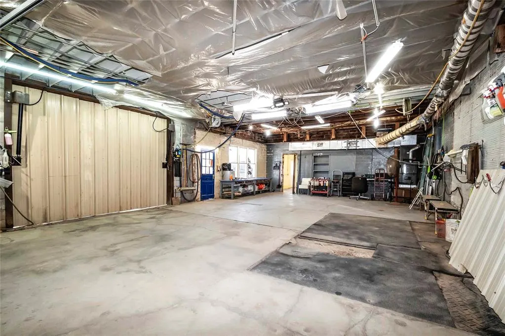 Photo 14 — 109 W 11th Street, Chandler, OK 74834