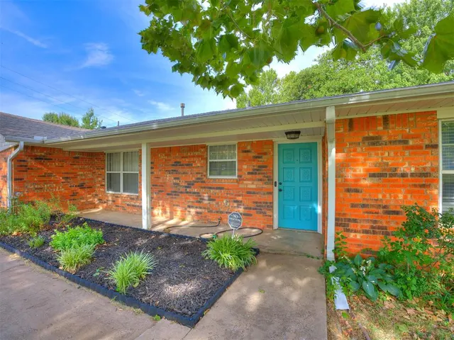 Photo 2 — 1135 Mockingbird Circle, Choctaw, OK 73020