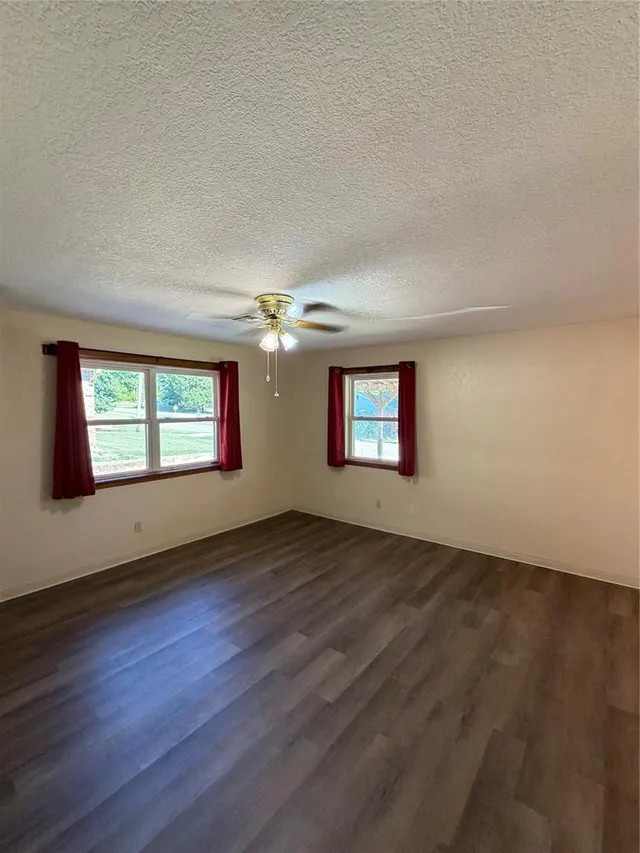 Photo 4 — 8 Baker Street, Asher, OK 74826