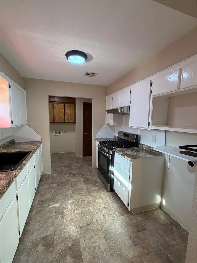 Photo 5 — 8 Baker Street, Asher, OK 74826