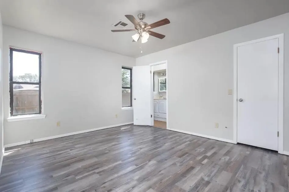 Photo 2 — 600 Kay Hill Lane, Edmond, OK 73003