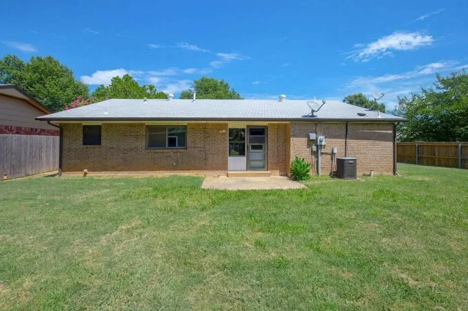 Photo 16 — 600 Kay Hill Lane, Edmond, OK 73003