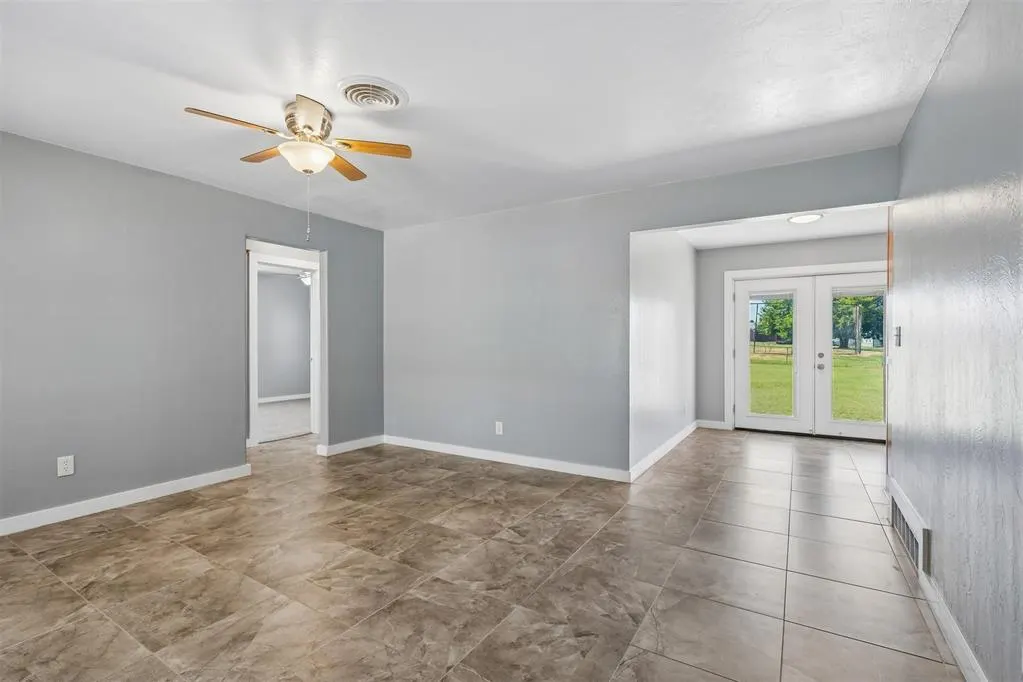 Photo 8 — 3624 SE 27th Street, Oklahoma City, OK 73115