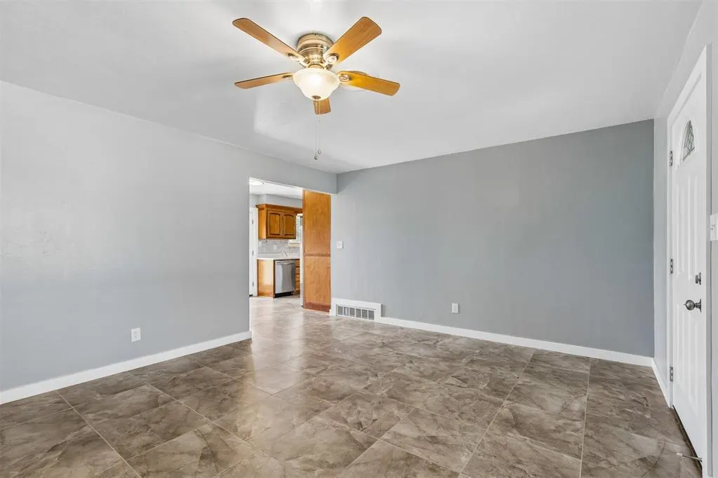 Photo 11 — 3624 SE 27th Street, Oklahoma City, OK 73115