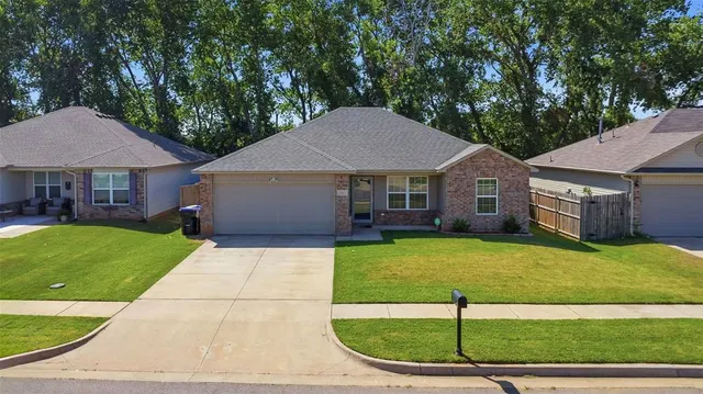 Photo 4 — 1225 Ironstone Drive, Noble, OK 73068