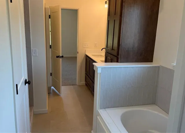 Photo 6 — 2100 Preserve Edge Drive, Edmond, OK 73034