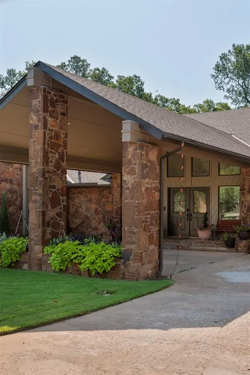 Photo 6 — 1530 Spring Creek Drive, Yukon, OK 73099