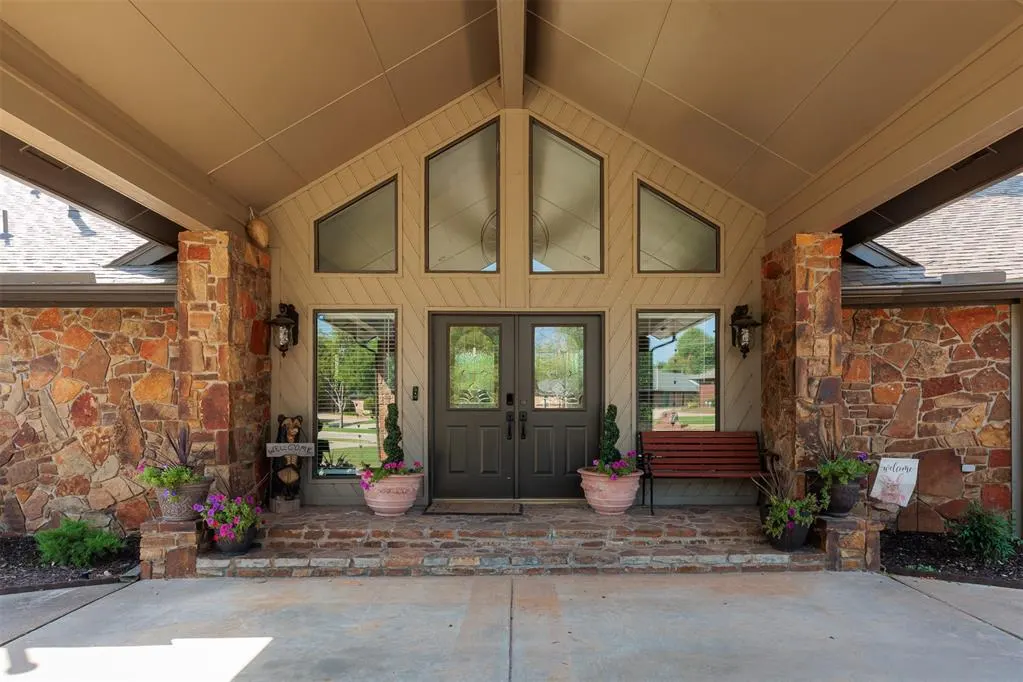 Photo 8 — 1530 Spring Creek Drive, Yukon, OK 73099