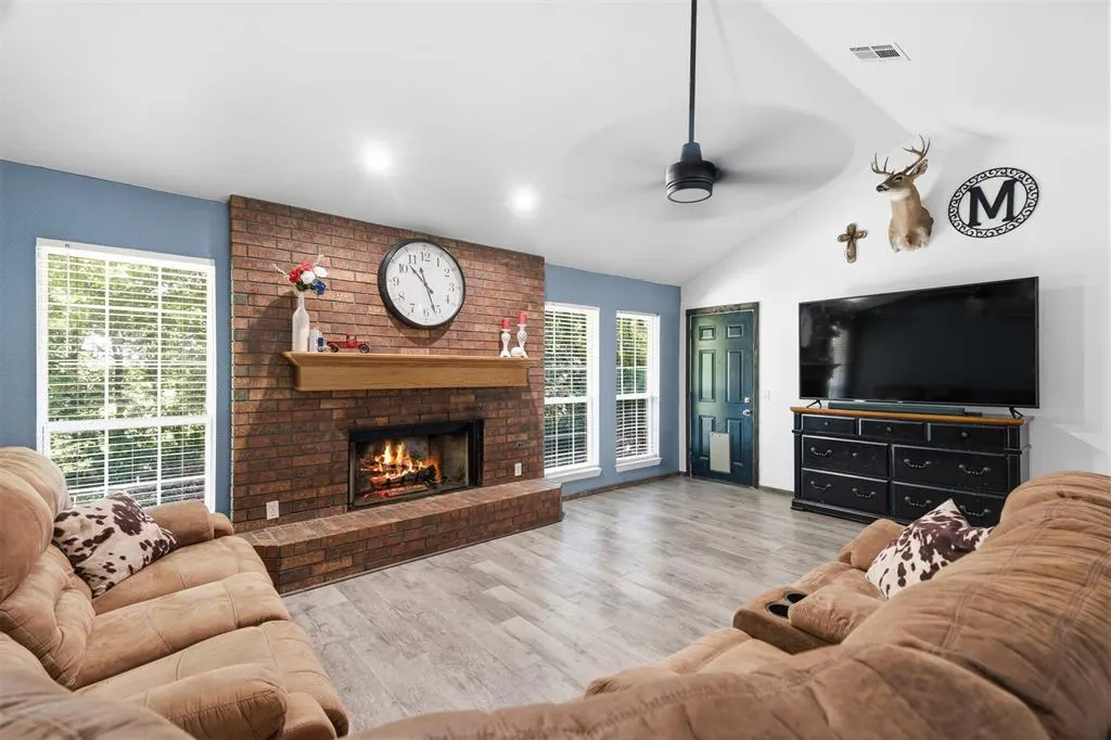 Photo 5 — 127 Tanglewood Drive, Pauls Valley, OK 73075
