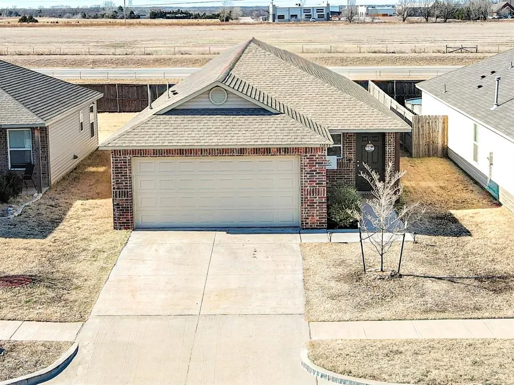 Photo 3 — 11637 Jude Way, Yukon, OK 73099