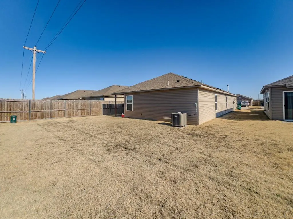Photo 44 — 11637 Jude Way, Yukon, OK 73099
