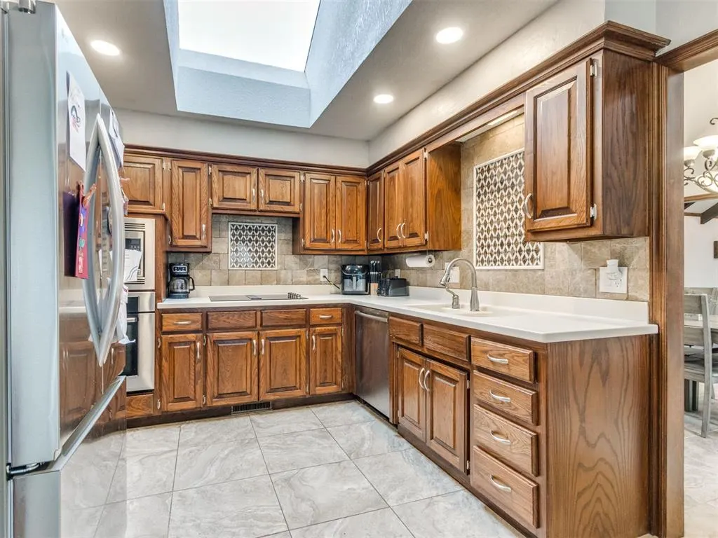Photo 14 — 1615 Fox Hollow Ridge, Oklahoma City, OK 73131