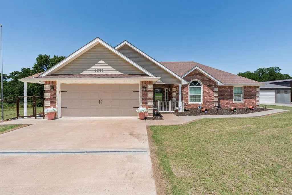 Photo 2 — 44730 Whispering Oaks Drive, Shawnee, OK 74804