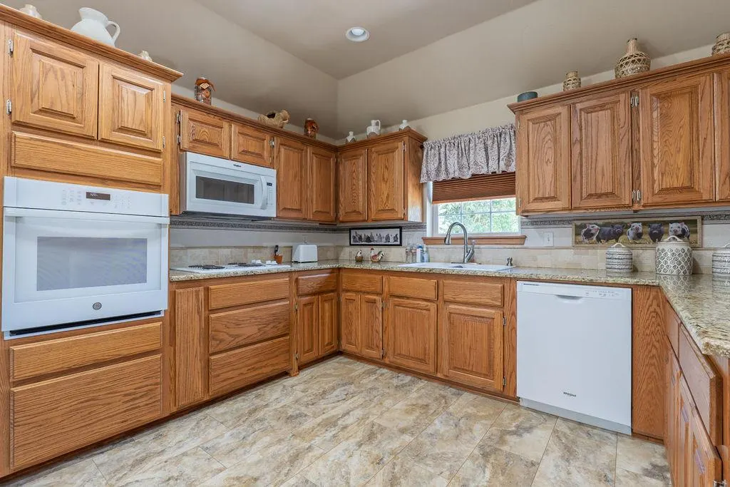 Photo 14 — 44730 Whispering Oaks Drive, Shawnee, OK 74804
