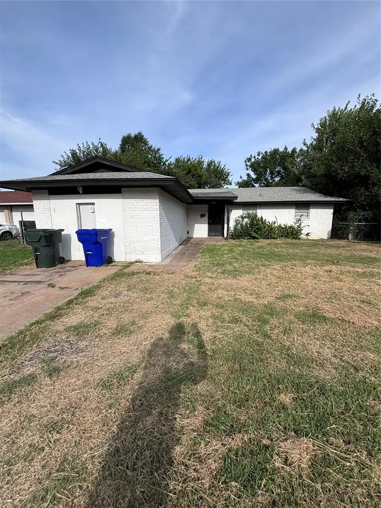 Photo 2 — 1433 Alan Lane, Oklahoma City, OK 73130