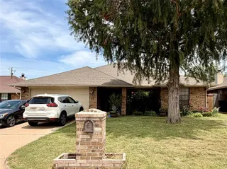 Sold home at 7913 NW 84th Street