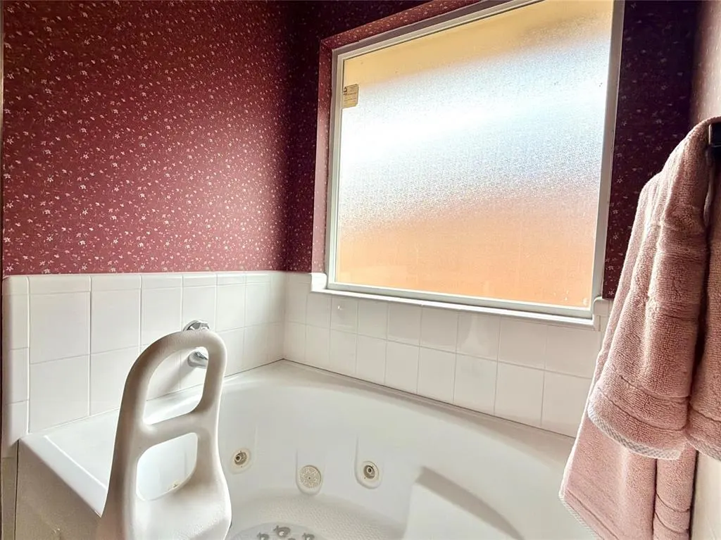 Photo 12 — 7913 NW 84th Street, Oklahoma City, OK 73132