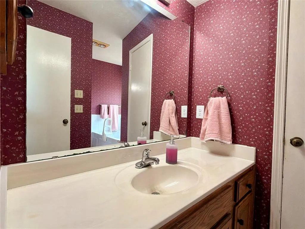 Photo 13 — 7913 NW 84th Street, Oklahoma City, OK 73132